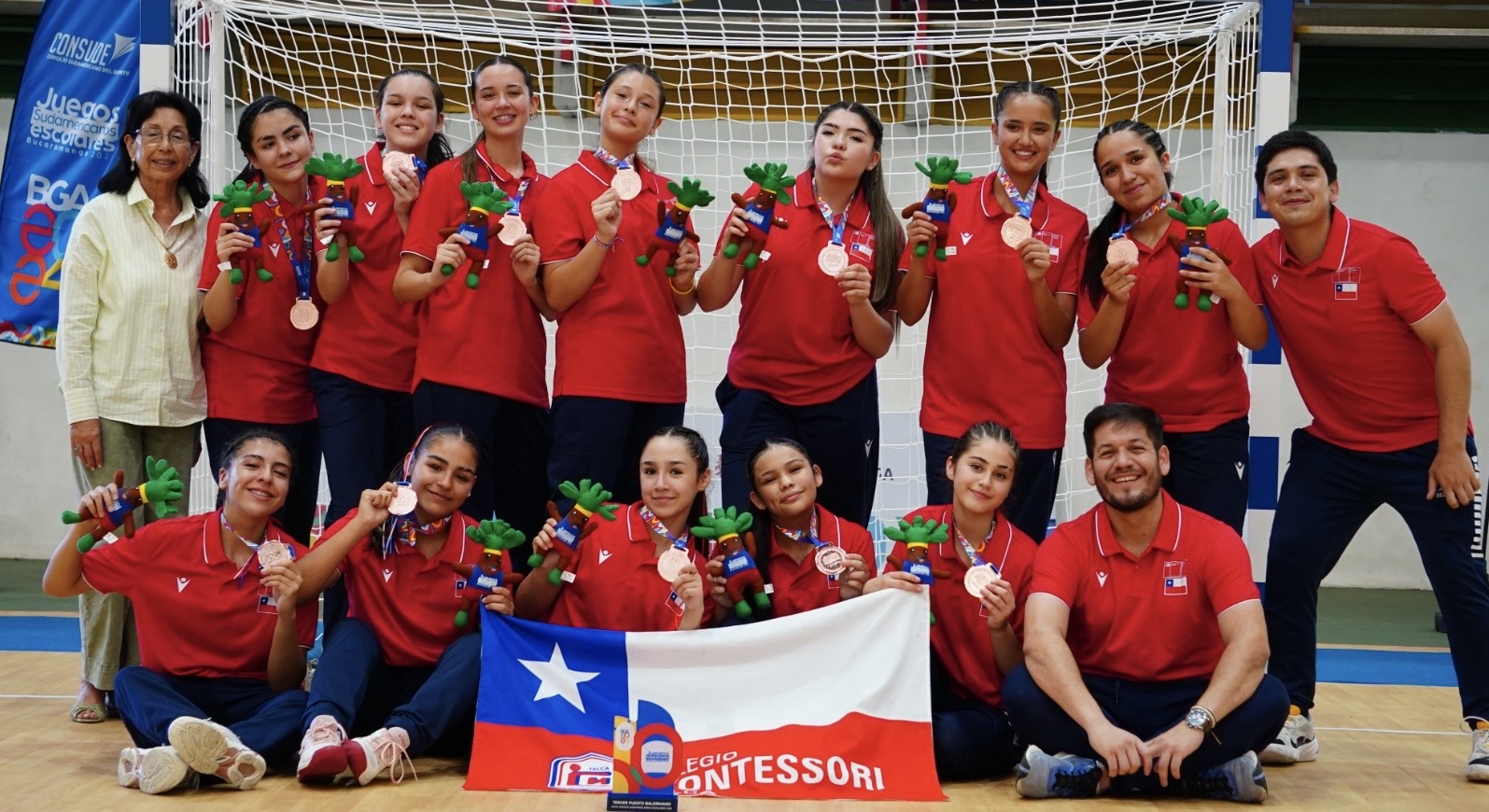 Jóvenes maulinas participan en el Torneo Surcentroamericano de balonmano en Paraguay