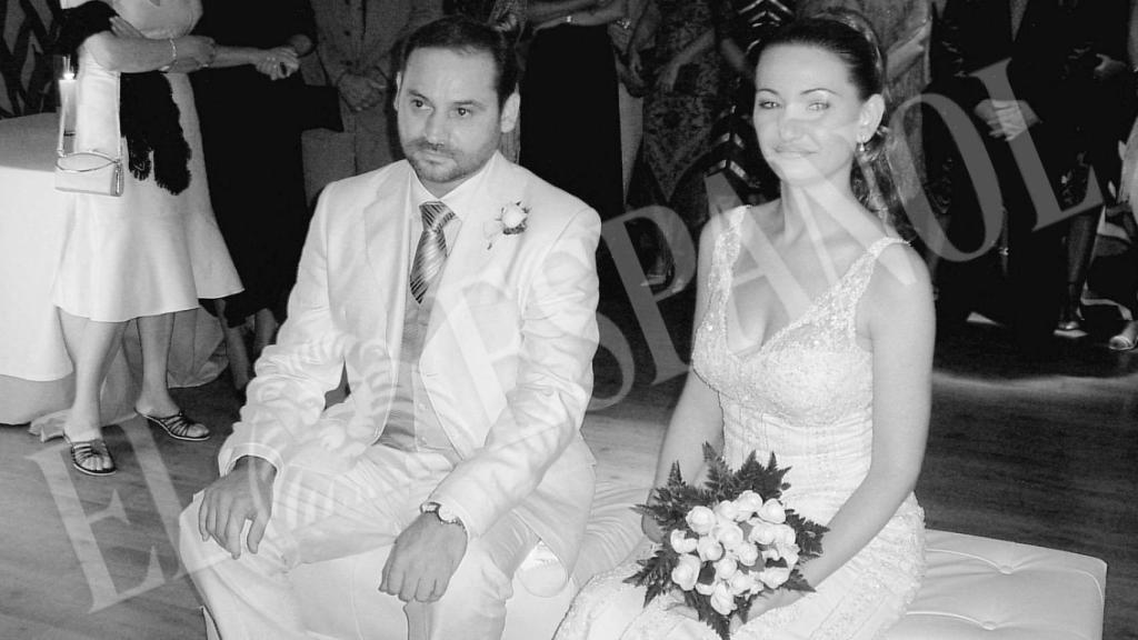 José Luis Ábalos y Carolina Perles el día de su boda.