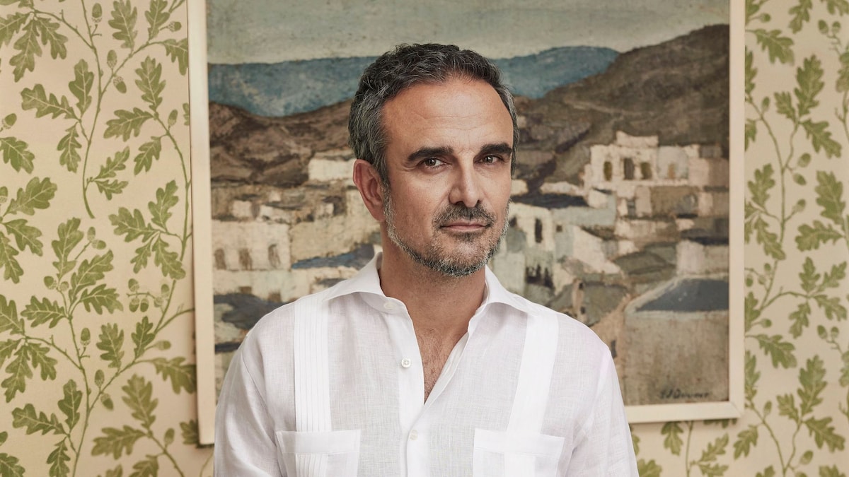 “La tendencia es hacia interiores más ricos, con el papel pintado como eje”