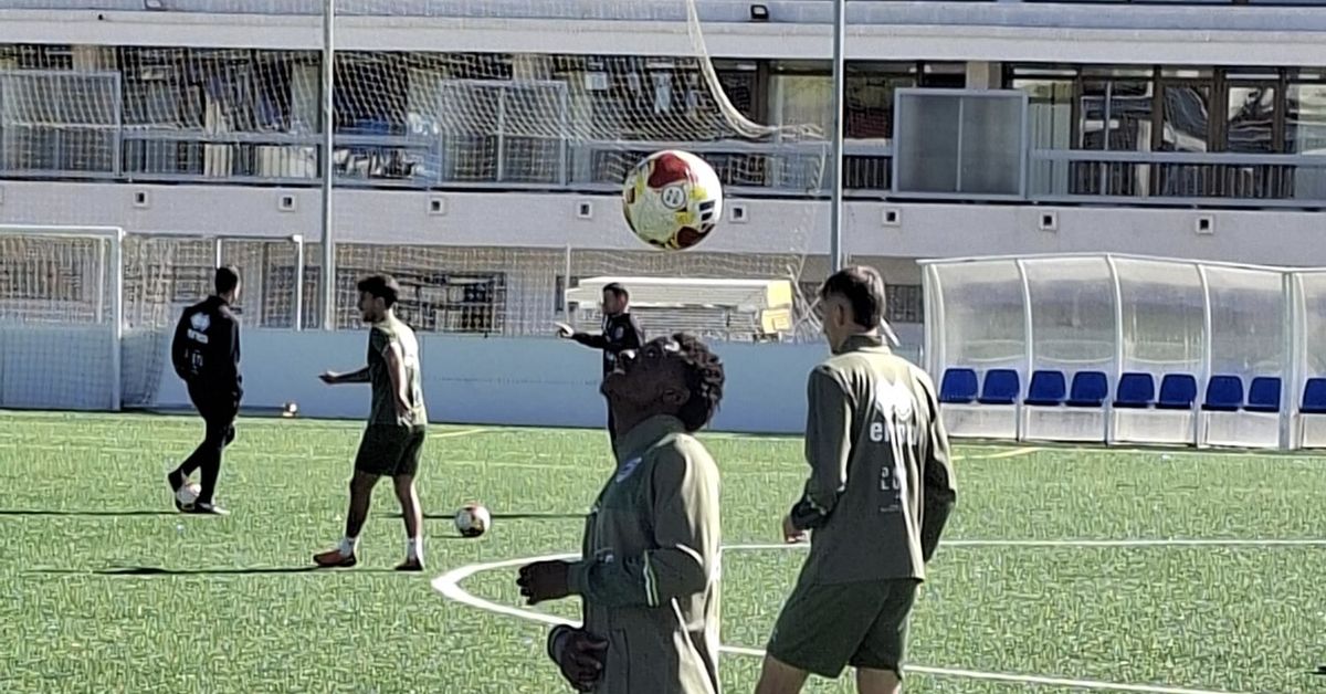 Mario Simón trae a prueba a Unionistas a Henry Hiobi
