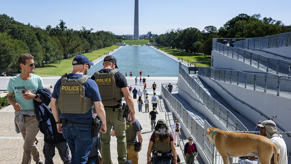 EE.UU.: la Corte Suprema reautoriza las redadas antimigrantes en Los Angeles | La decisión del máximo tribunal representa una victoria significativa para Trump