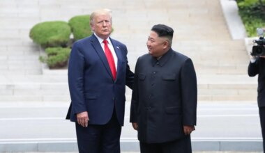 Trump envió a un grupo de 'navy seals' a Corea del Norte en una misión secreta que salió mal, revela 'The New York Times'