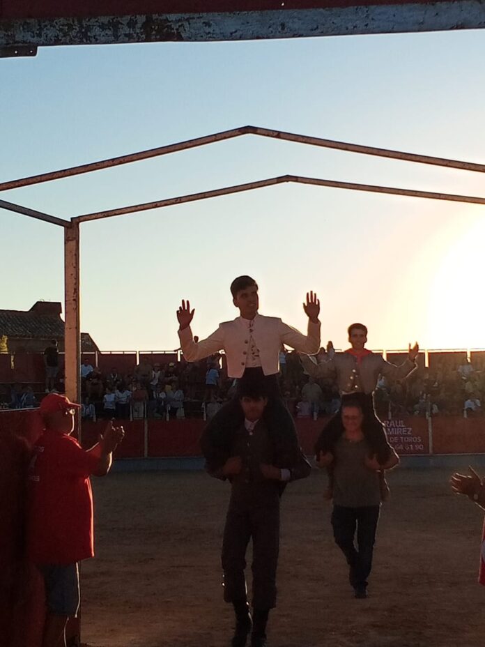 Novillero Venezolano Rando Miguel triunfa en Villamanrique de Tajo
