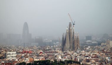 Un desplome de las temperaturas y la llegada de tormentas despiden un agosto tórrido en España | Sociedad