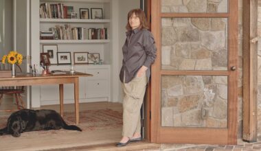 Vivir en una granja de flores es el sueño hecho realidad de la periodista de moda Cathy Horyn: “Por fin he encontrado mi lugar”