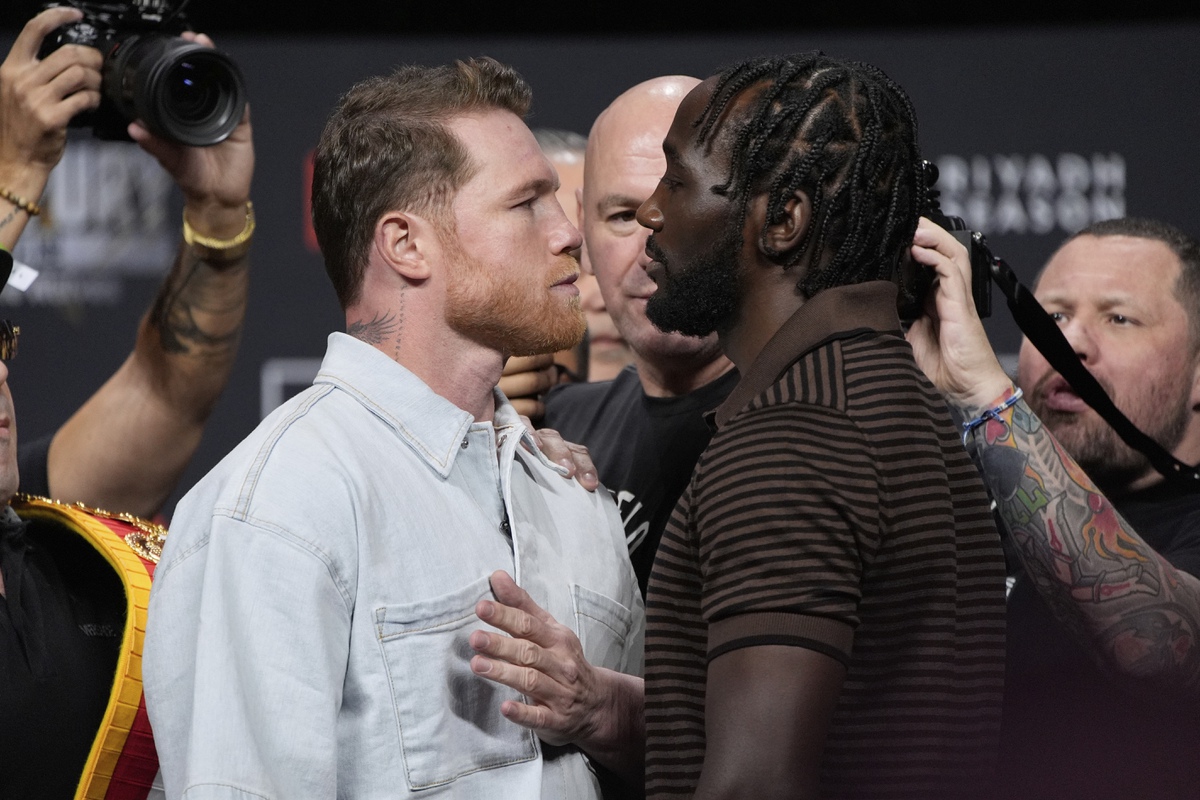 Dana White apuesta fuerte en su debut como promotor de boxeo -
Las Vegas Sun News
