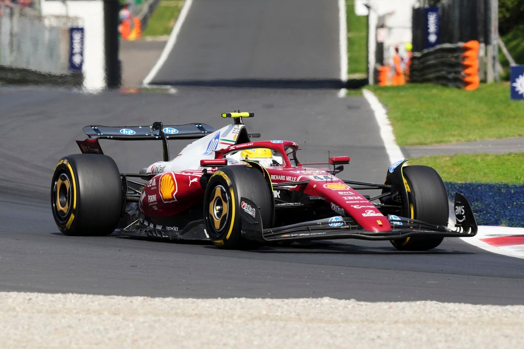 Hamilton no ha subido al podio con Ferrari