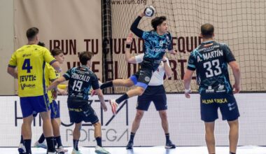 Bidasoa y Abanca Ademar firman tablas en un duelo vibrante