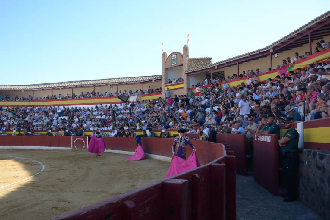 Aspecto parcial de los tendidos en Piedrabuena  V Moya