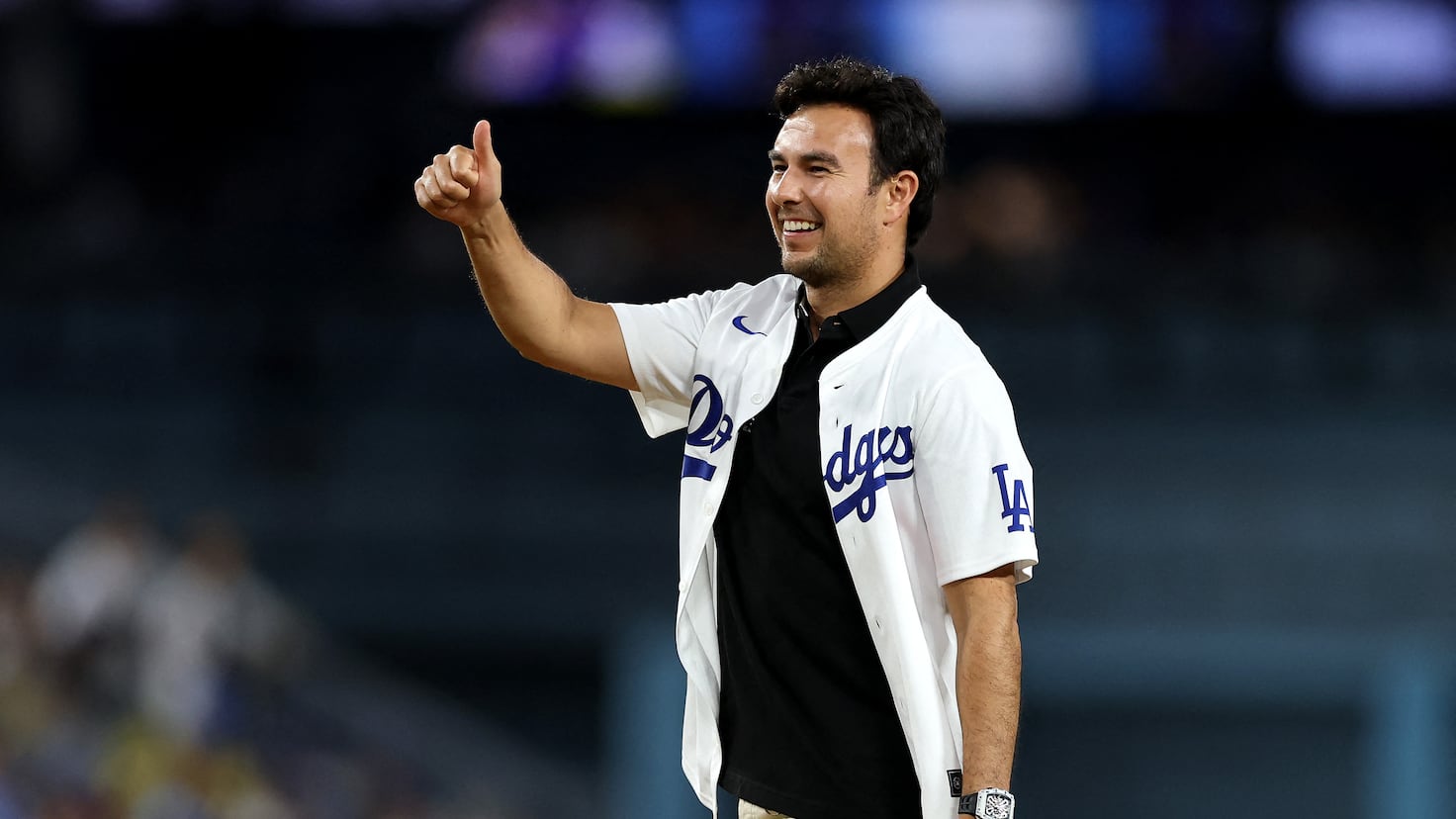 Cadillac se aprovecha de Checo Pérez