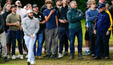 Tyrrell Hatton en el hoyo 3 de Wentworth durante la tercera ronda del BMW PGA Championship 2025. © Golffile