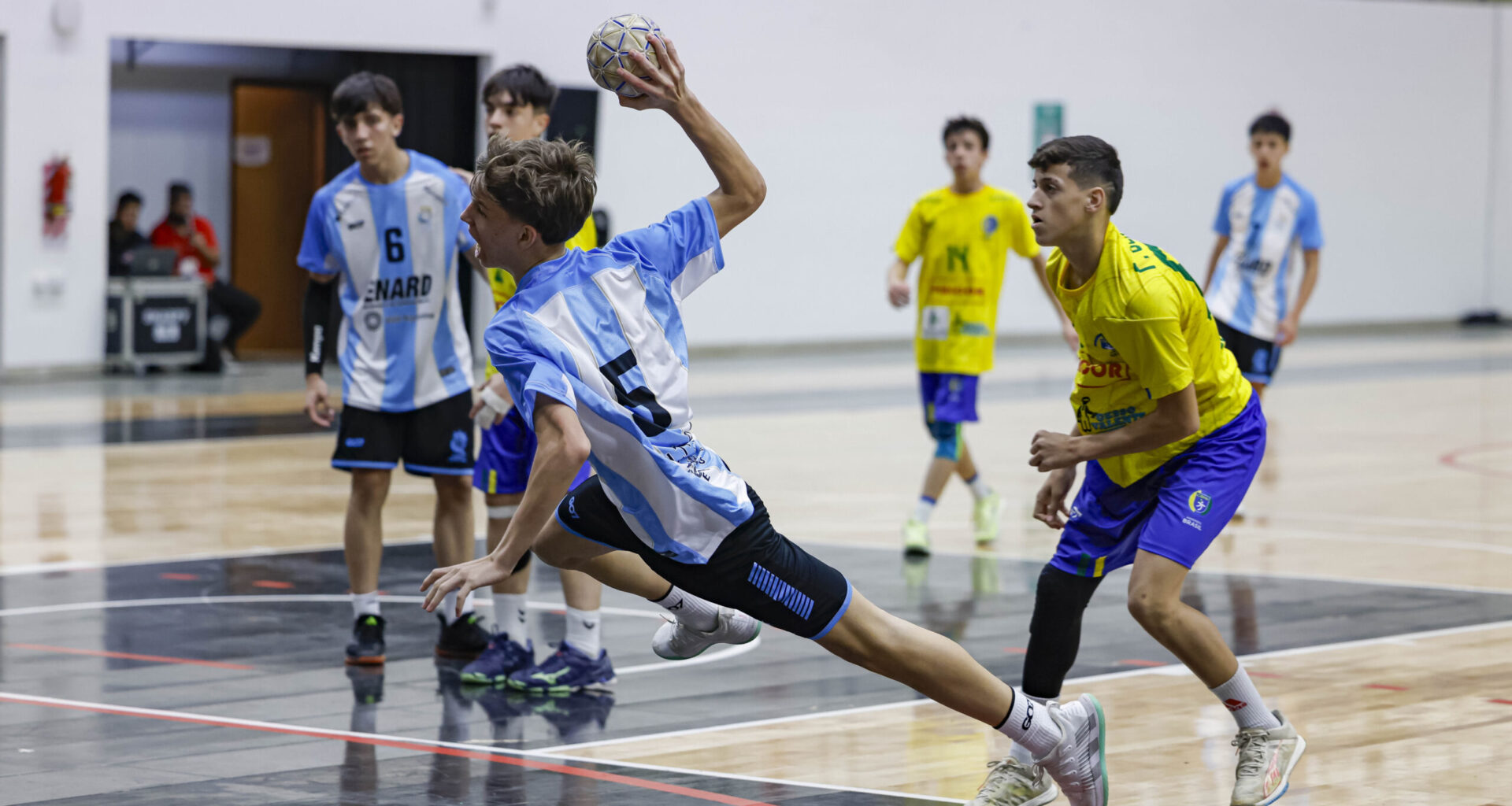 Los Menores, a paso firme en Asunción 2025