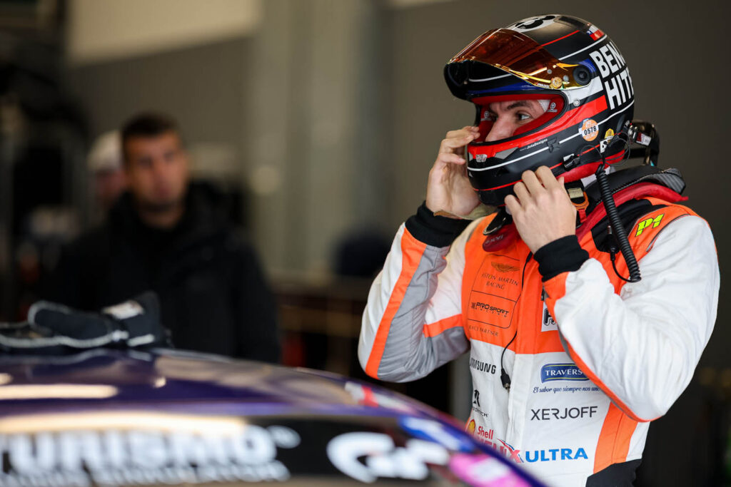 "Pinchazo" deja a Benjamín Hites fuera de Nürburgring