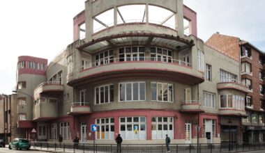 Los arquitectos distinguen dos joyas del modernismo en Bermeo y Markina