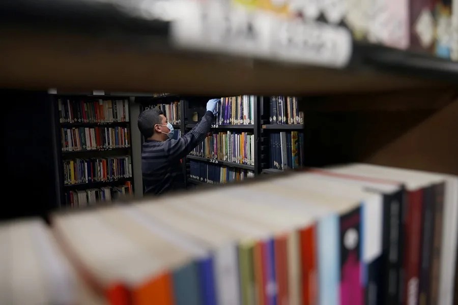 El desván de la Biblioteca Nacional de Chile que regateó la censura de Pinochet