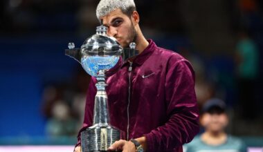 Carlos Alcaraz tumba a Taylor Fritz y también reina en Tokio: octavo título del año