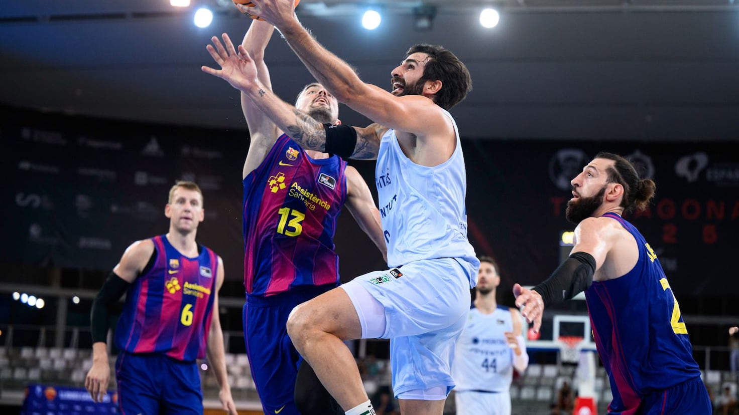 La Penya deja al Barça sin el primer título de la temporada