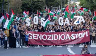 Miles de manifestantes, liderados por figuras del cine, claman por Gaza en San Sebastián | Cine: estrenos y críticas