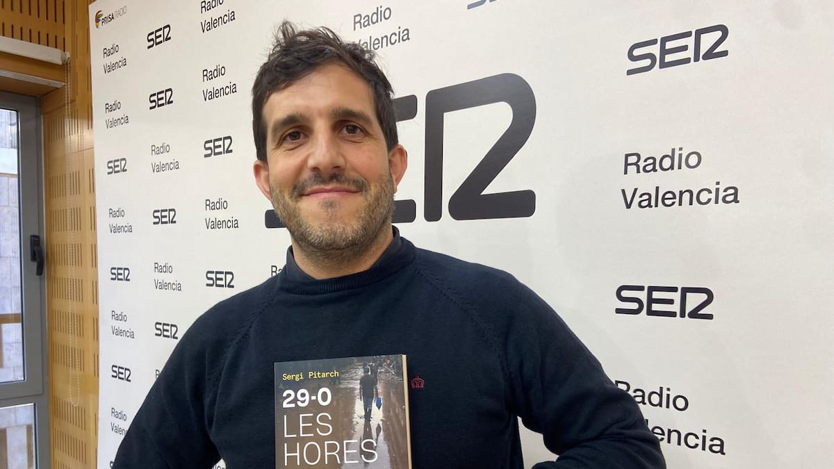 El periodista y escritor valenciano Sergi Pitarch nos presenta su último libro: "Las horas del caos". La DANA. Crónica de una tragedia | Ocio y cultura
