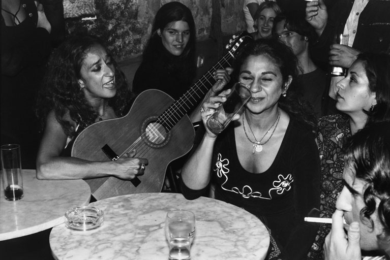Rosario y Lolita Flores en el Café La Palma de Madrid. Fotografía de Dan San.