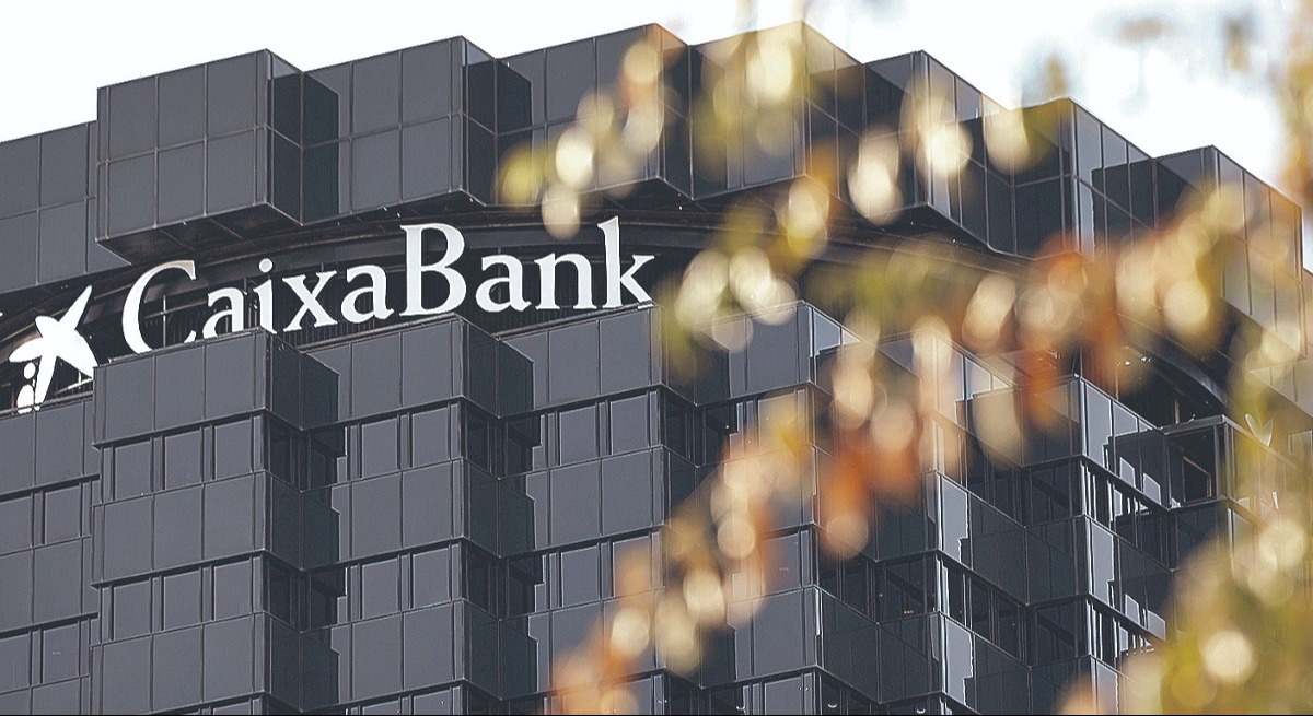 CaixaBank lanzará una criptomoneda estable vinculada al euro junto a ocho bancos