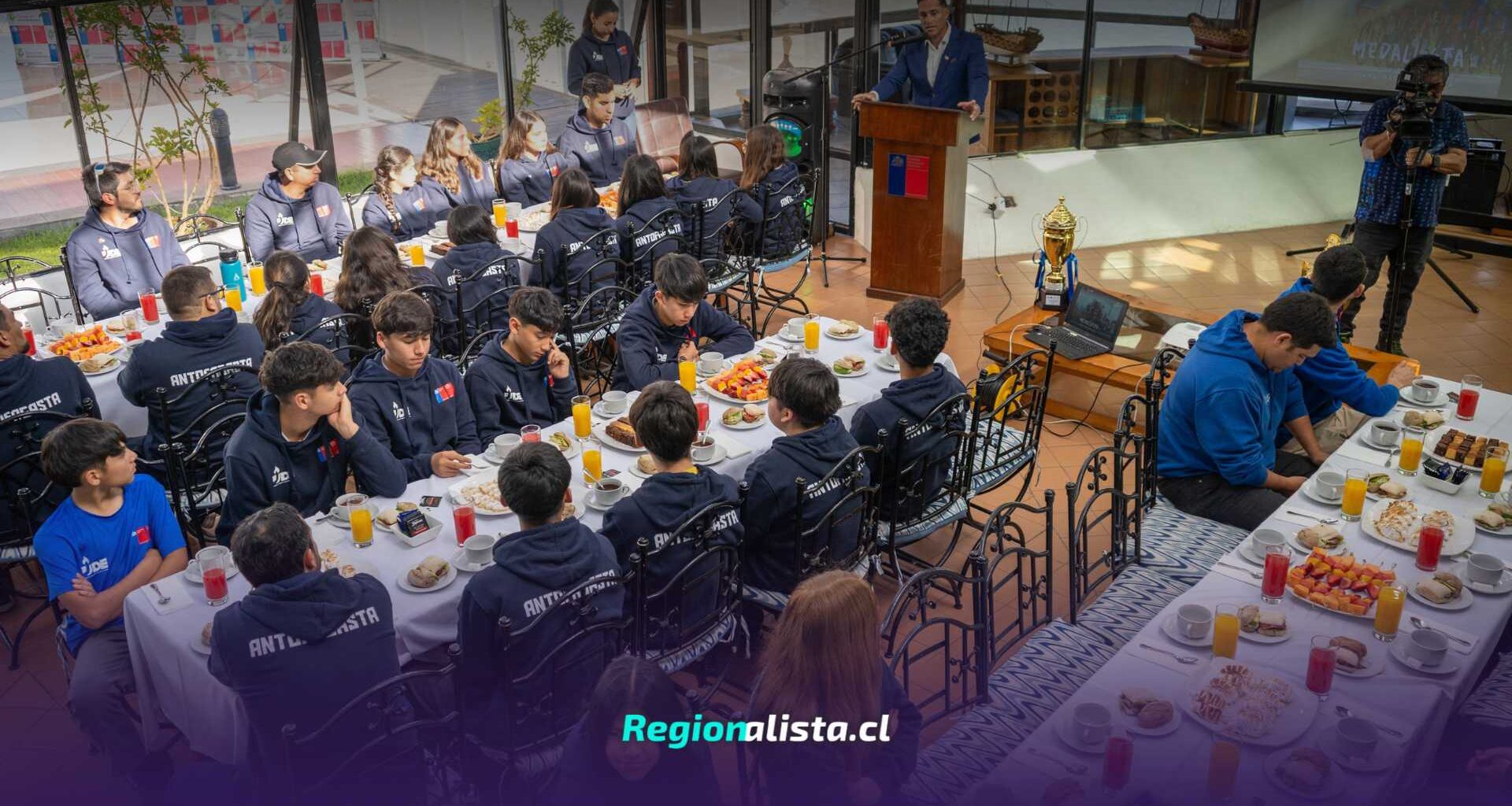 Antofagasta homenajea a su Selección de Balonmano y atletas destacados en los Juegos Escolares 2025