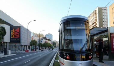 El tranvía de Sevilla atropella a un hombre junto a la parada de Nervión