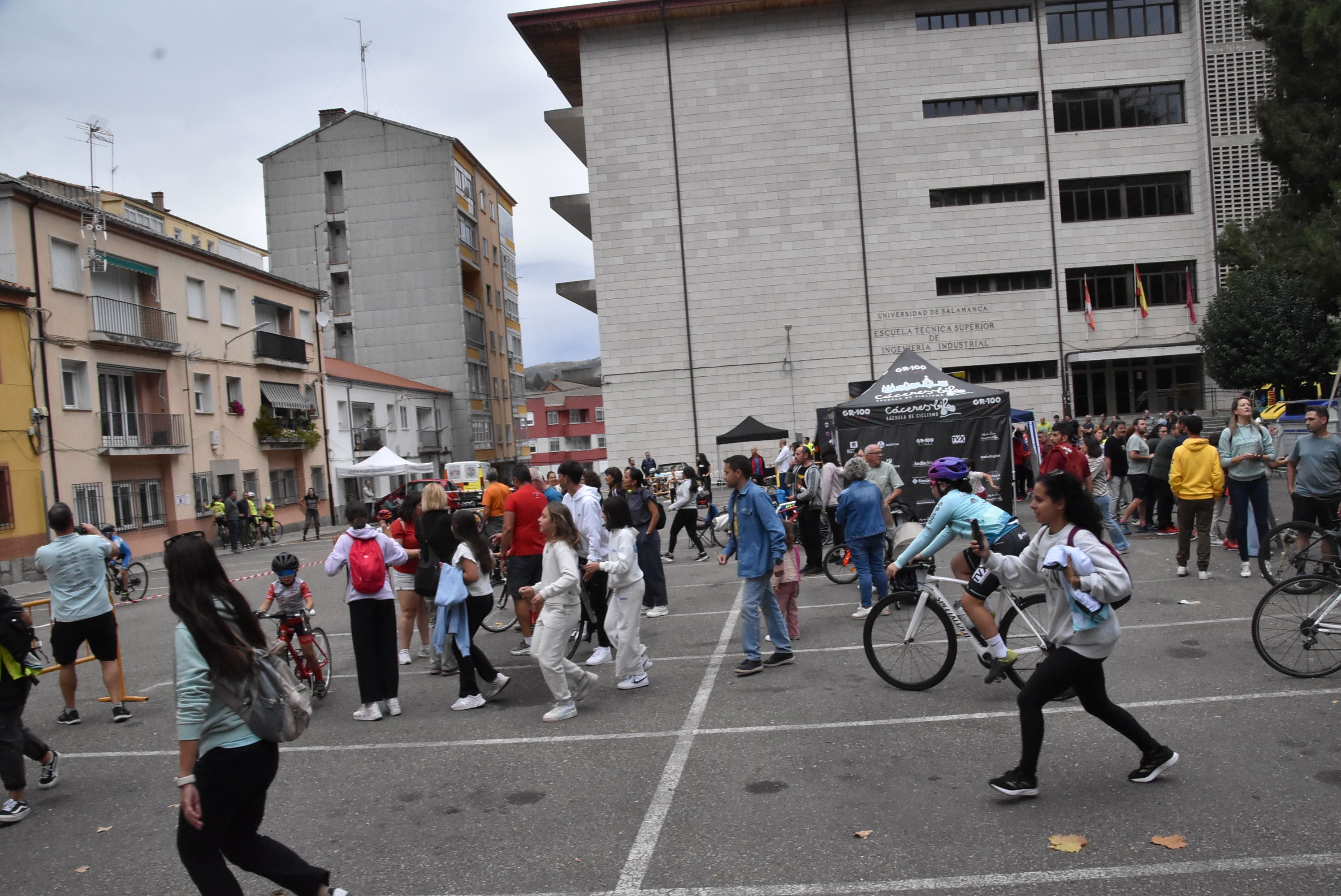 Buen ambiente en el Criterium de Dueñas en Béjar
