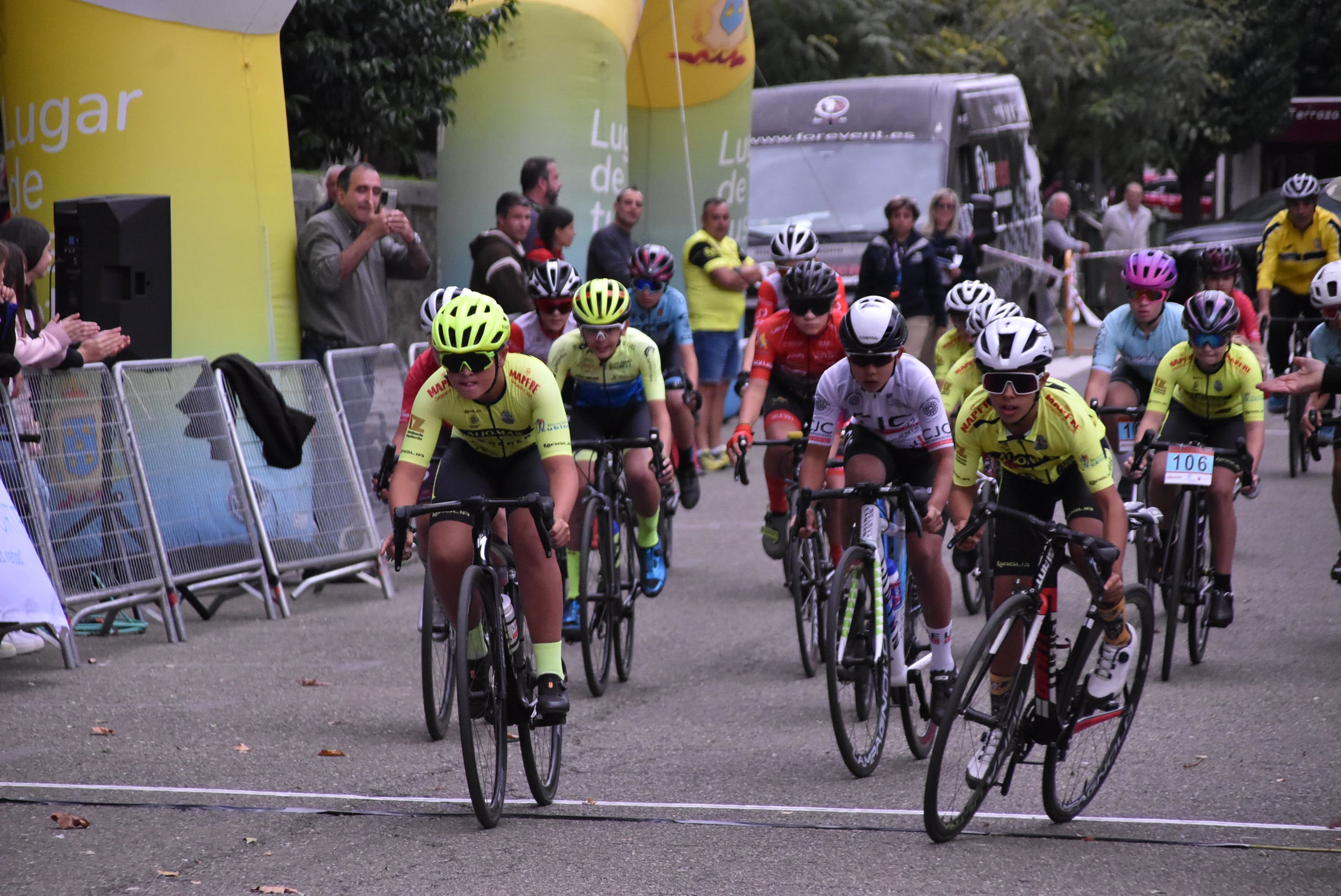 Buen ambiente en el Criterium de Dueñas en Béjar
