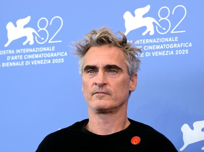 Venice (Italy), 03/09/2025.- US actor and producer Joaquin Phoenix poses during a photocall for 'The Voice of Hind Rajab' at the 82nd annual Venice International Film Festival, in Venice, Italy, 03 September 2025. The 82nd Venice Film Festival runs from 28 August to 06 September 2025. (Cine, Cine, Italia, Fénix, Venecia) EFE/EPA/RICCARDO ANTIMIANI