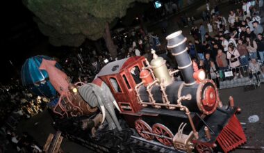 La peña 'El Cebollón' gana el desfile de carrozas de Azuqueca de Henares | Sociedad