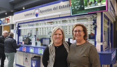 Euforia en Alcampo Ferrol, donde la administración de loterías reparte 600.000 euros: «Hacen mucha falta» - La Voz de Galicia