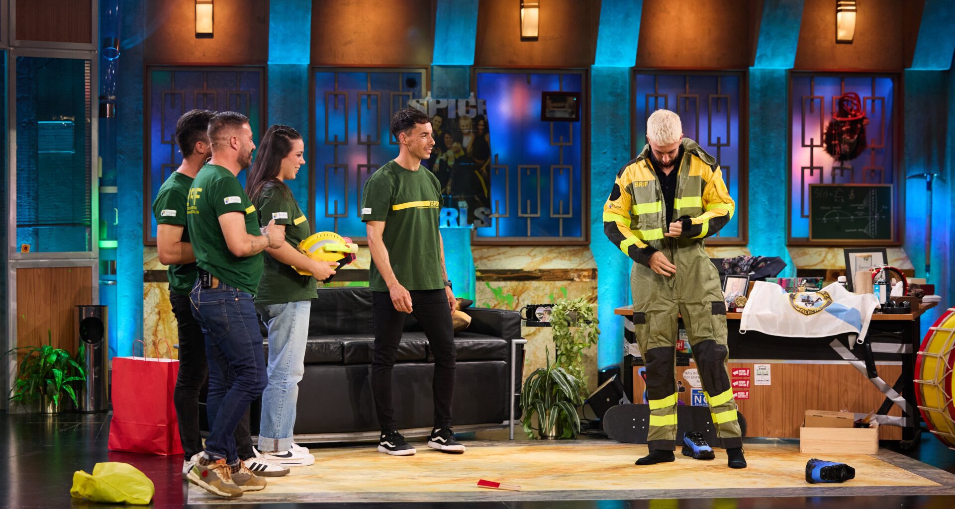Broncano abre la segunda temporada de 'La Revuelta' dando voz a los bomberos forestales