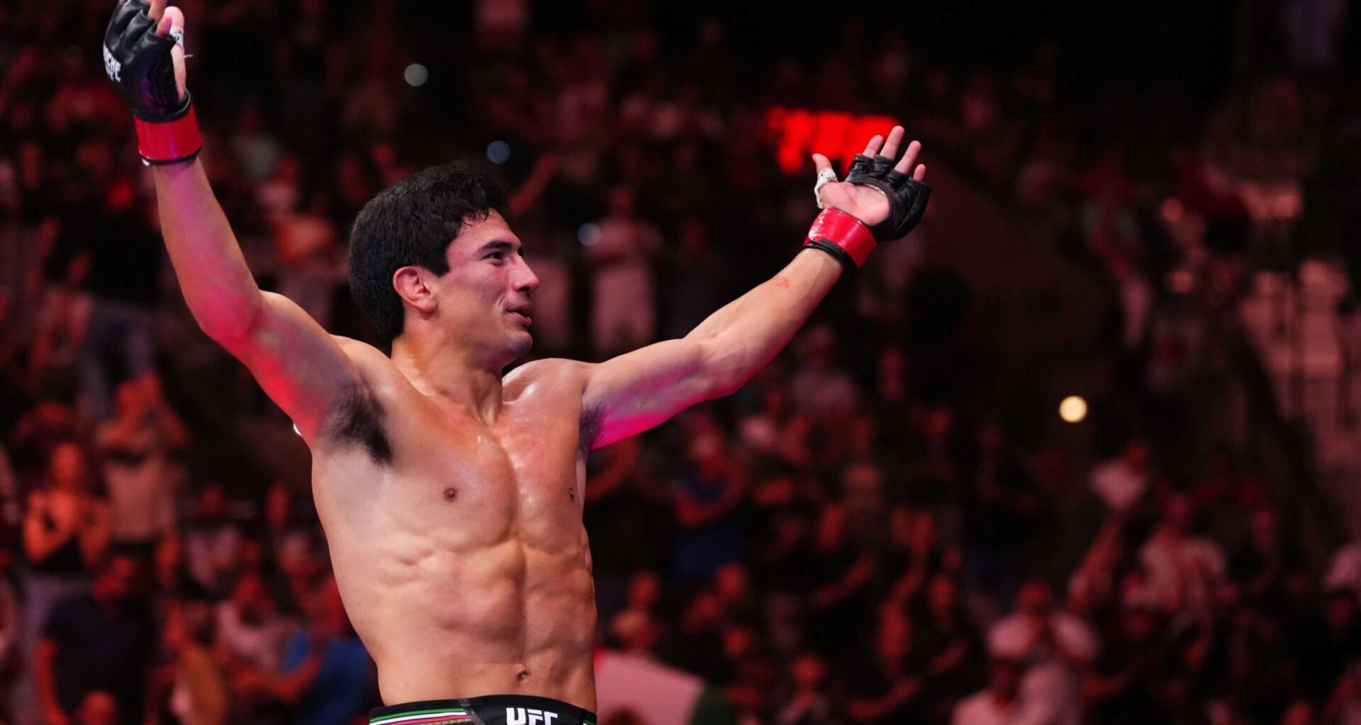 Noche UFC 2025 se pinta de tricolor con victorias mexicanas — El Independiente
