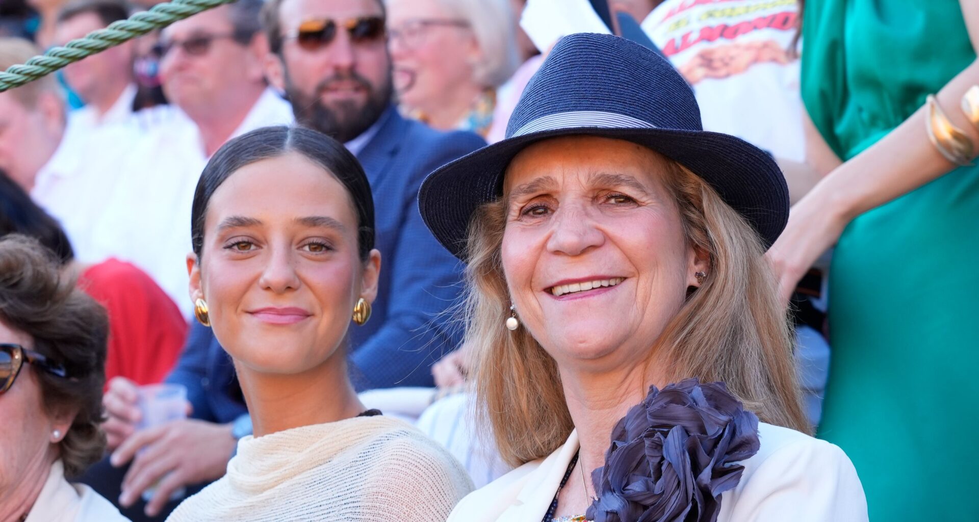 Victoria Federica cumple 25 años: 10 modelazos que la infanta Elena tiene en el armario y le podría regalar