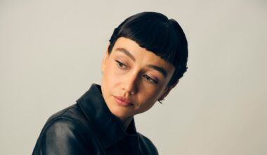 Sydney Chandler, el nuevo rostro femenino de la saga Alien: hija del actor Kyle Chandler, amante de los animales y con tal timidez que rechazó una portada