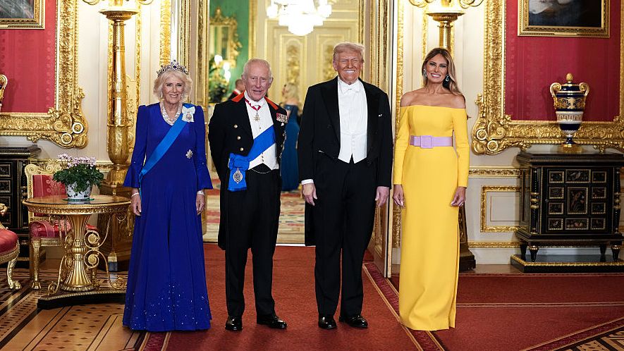 La noche de gala de los Windsor y los Trump: del majestuoso vestido de Kate Middleton, al look de Melania o la tiara que la princesa Ana ha recuperado de un museo
