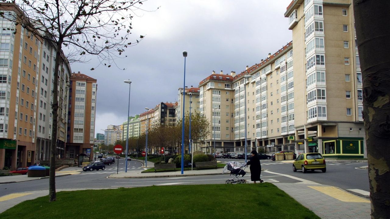 Trasladado un bebé al hospital Materno tras ser atropellado en los Rosales en A Coruña - La Voz de Galicia