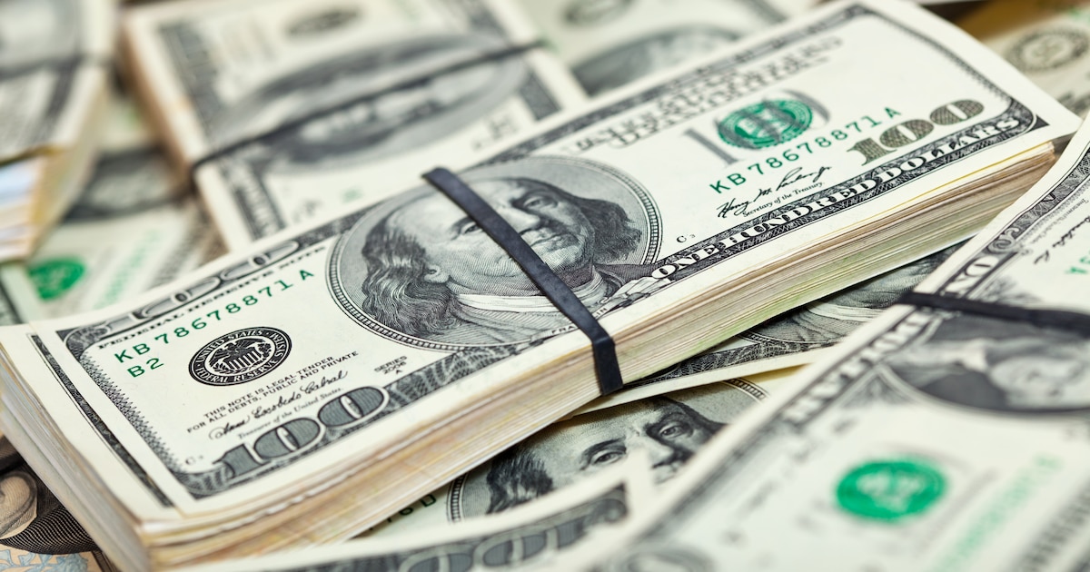 Dólar hoy: en el Banco Nación baja a $1.470 para la venta