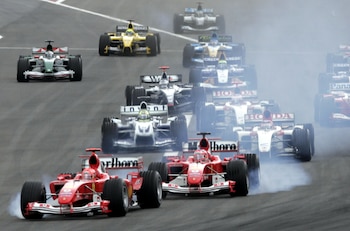 Michael Schumacher lidera el pelotón