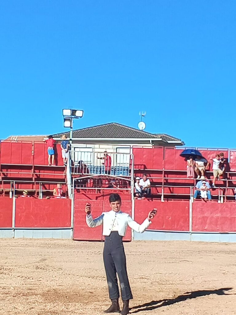 Novillero Rando Miguel triunfa en Villamanrique de Tajo – Diario La Nación