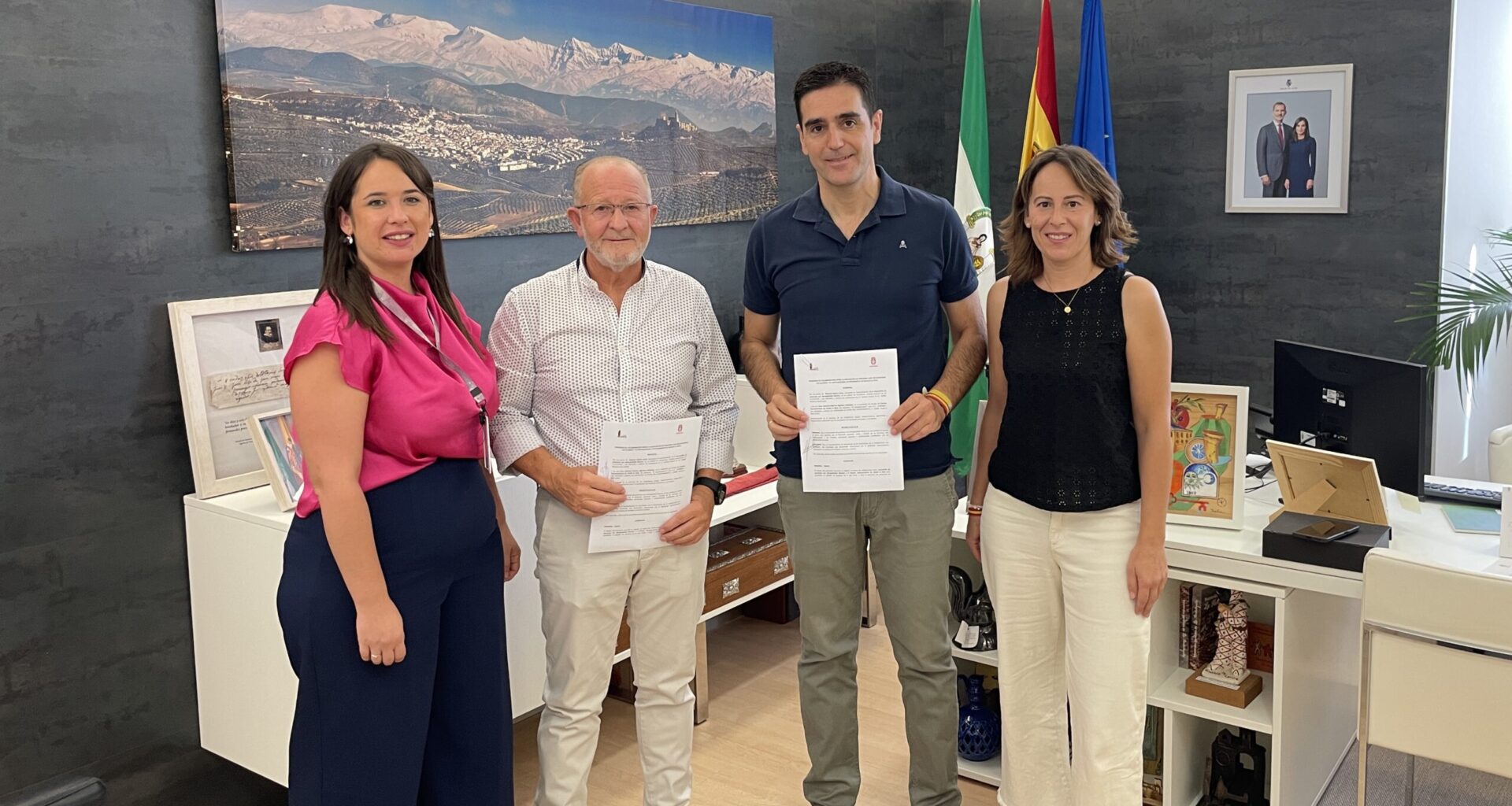 El Ayuntamiento firma un convenio con la Asociación Álamos que permitirá la apertura de una nueva sede en el centro de la ciudad