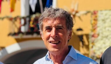 Perico Delgado critica desde Albacete las "protestas violentas" que hubo en la última etapa de La Vuelta y pide "reacciones frente a Israel como las hubo contra Rusia"