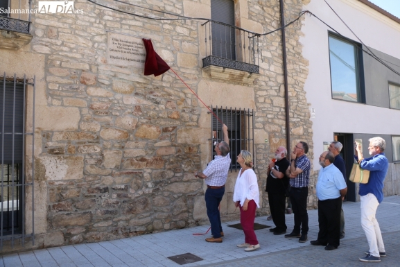 Homenaje en Vitigudino al pintor Vidal González Arenal en su centenario - SALAMANCArtv AL DÍA