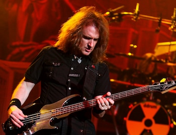 Ellefson también brindó apoyo emocional