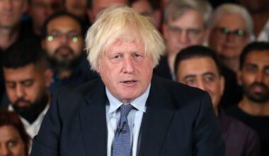 Una filtración reveló los negocios privados de Boris Johnson tras su mandato