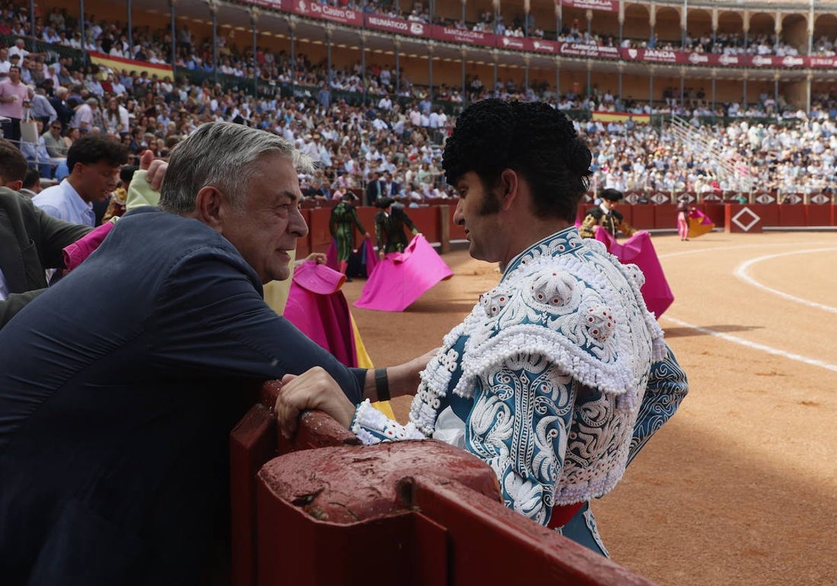 El rey vuelve a su palacio