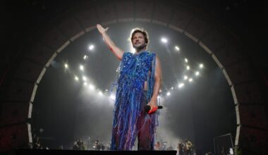 El Roig Arena vibra con el esperado concierto de Manuel Carrasco