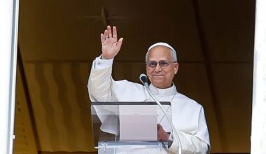 El Papa León XIV aborda los conflictos en Ucrania y Gaza en su primera entrevista como pontífice | Internacional