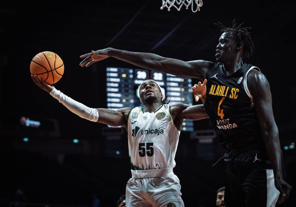 Un Unicaja todavía en fase de pruebas supera al Alahli en su estreno en la Intercontinental (61-73)